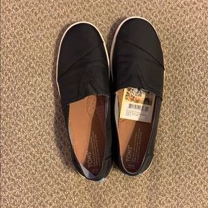 Tom’s Avalon Slip Ons
